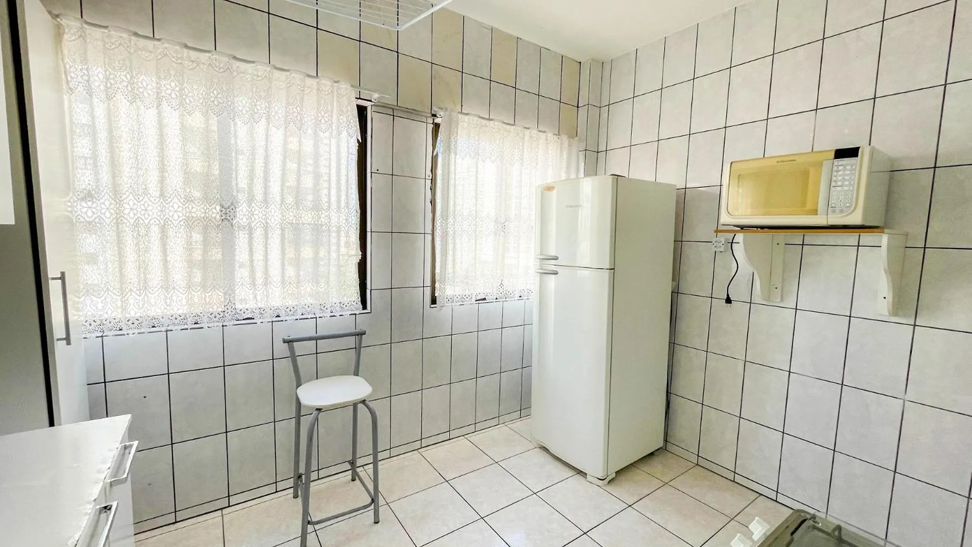 Apartmán 350 Metros Da Praia Central Na Avenida Brasil Proximo A Roda Gigante E Shopping Atlantico Balneário Camboriú