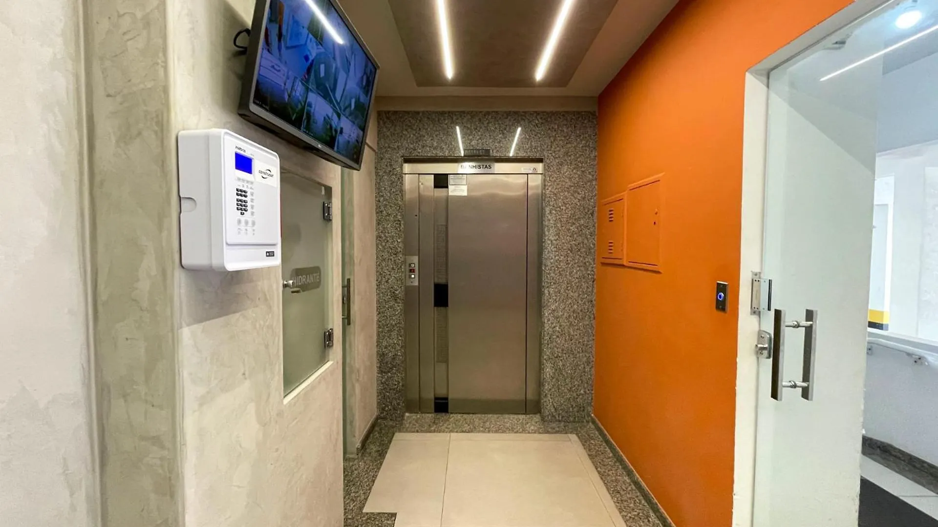 Apartment 350 Metros Da Praia Central Na Avenida Brasil Proximo A Roda Gigante E Shopping Atlantico Balneario Camboriu