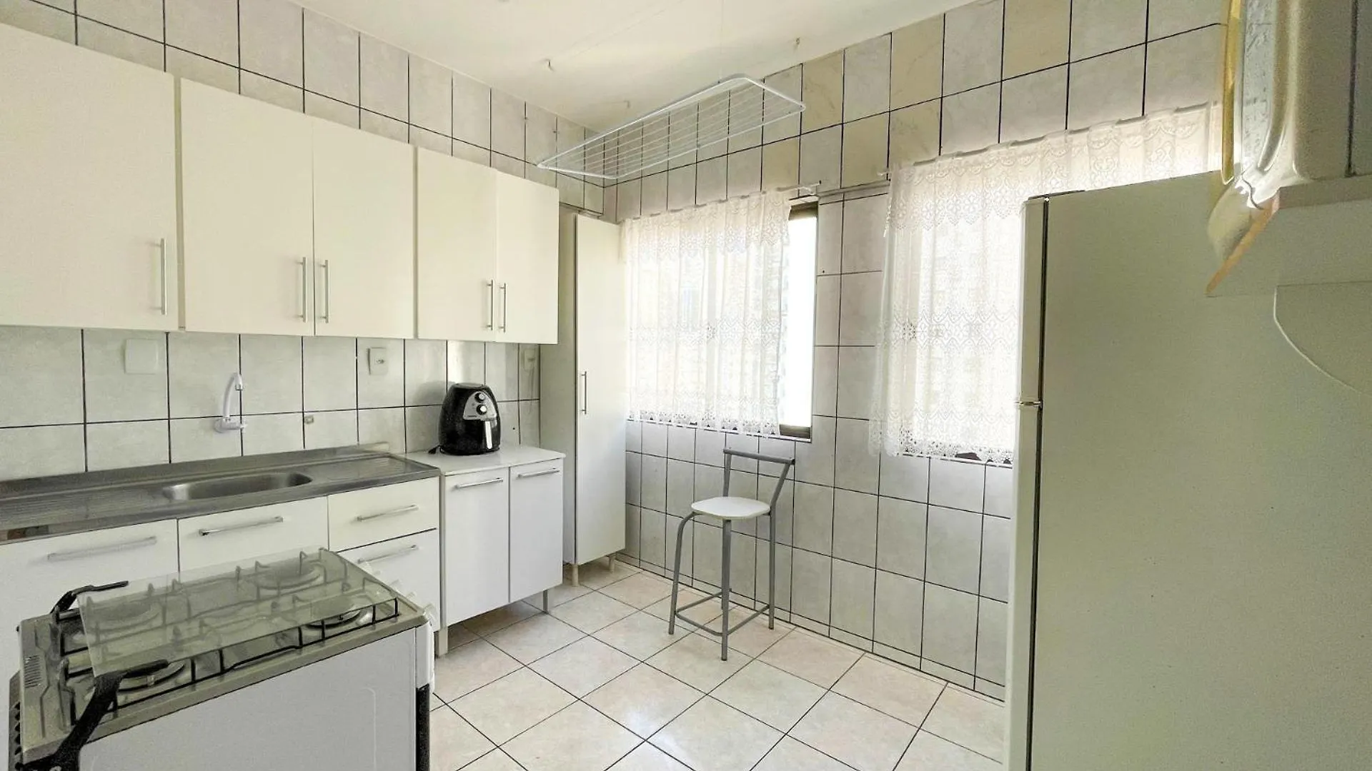 350 Metros Da Praia Central Na Avenida Brasil Proximo A Roda Gigante E Shopping Atlantico Balneario Camboriu